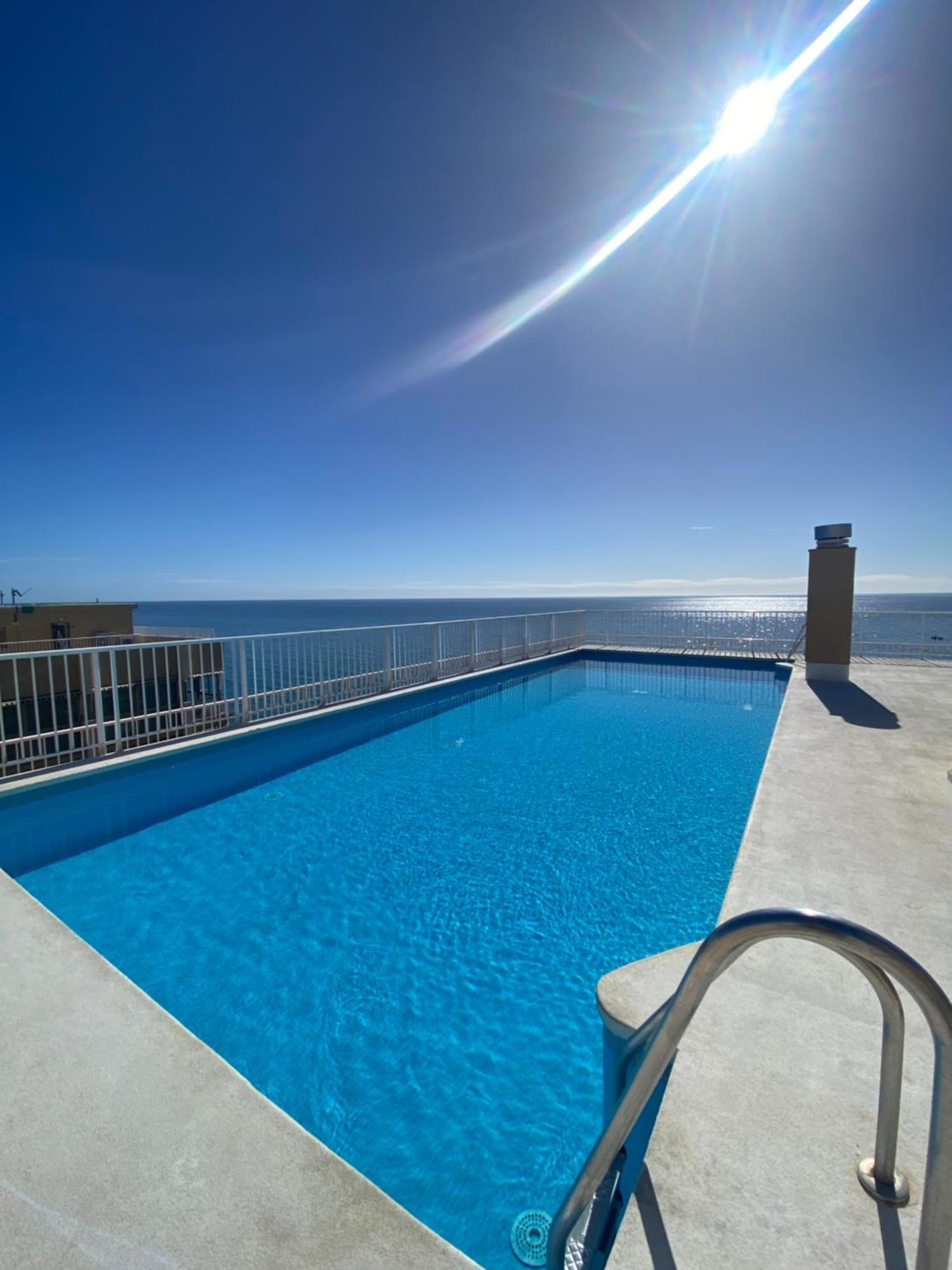 Marbella Beachfront Edificio Mayoral Primera Linea De Playa Y Centro Ciudad Con Barco Opcional Exteriör bild