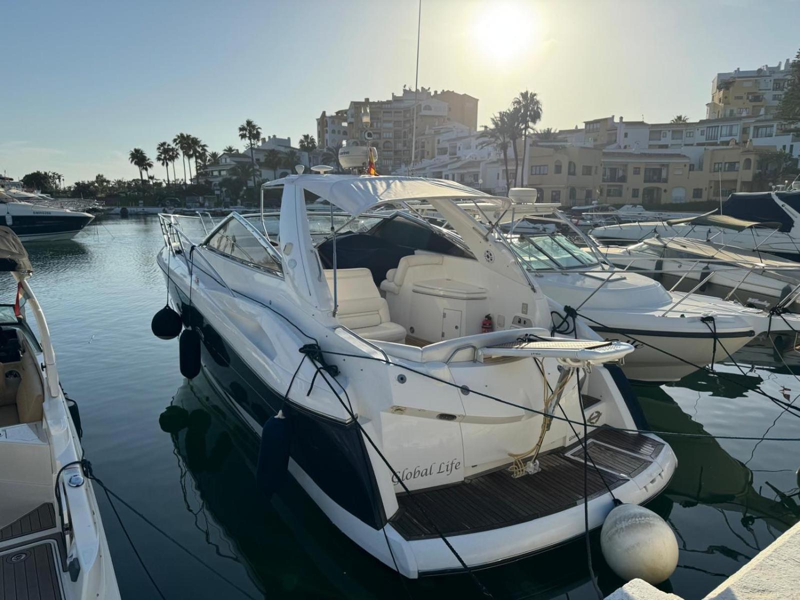 Marbella Beachfront Edificio Mayoral Primera Linea De Playa Y Centro Ciudad Con Barco Opcional Exteriör bild